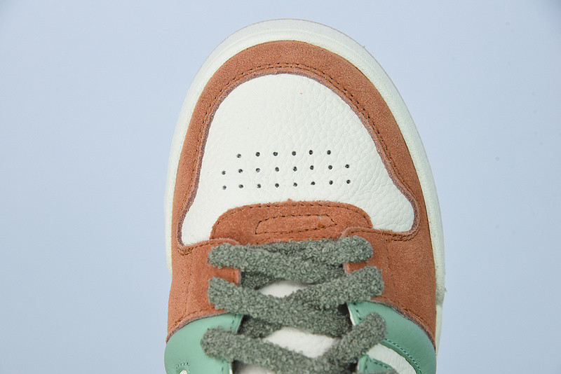 fen sneaker