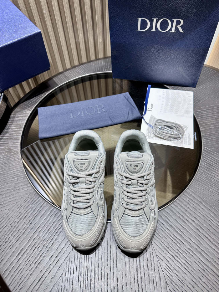 DR B30 Sneakers