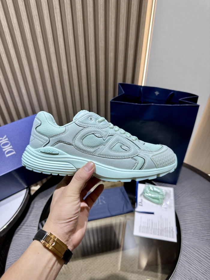 DR B30 Sneakers