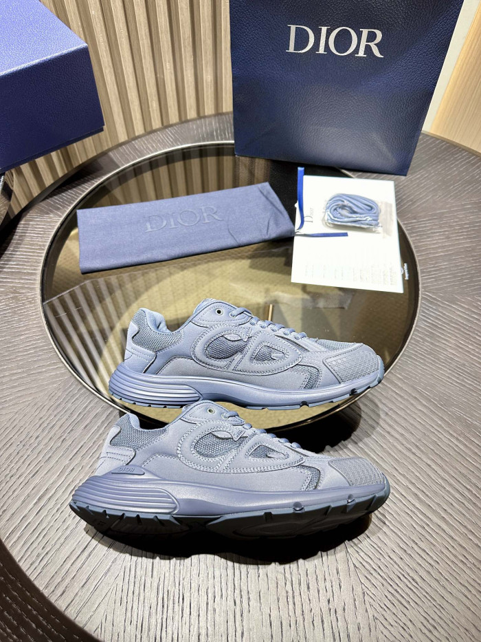 DR B30 Sneakers